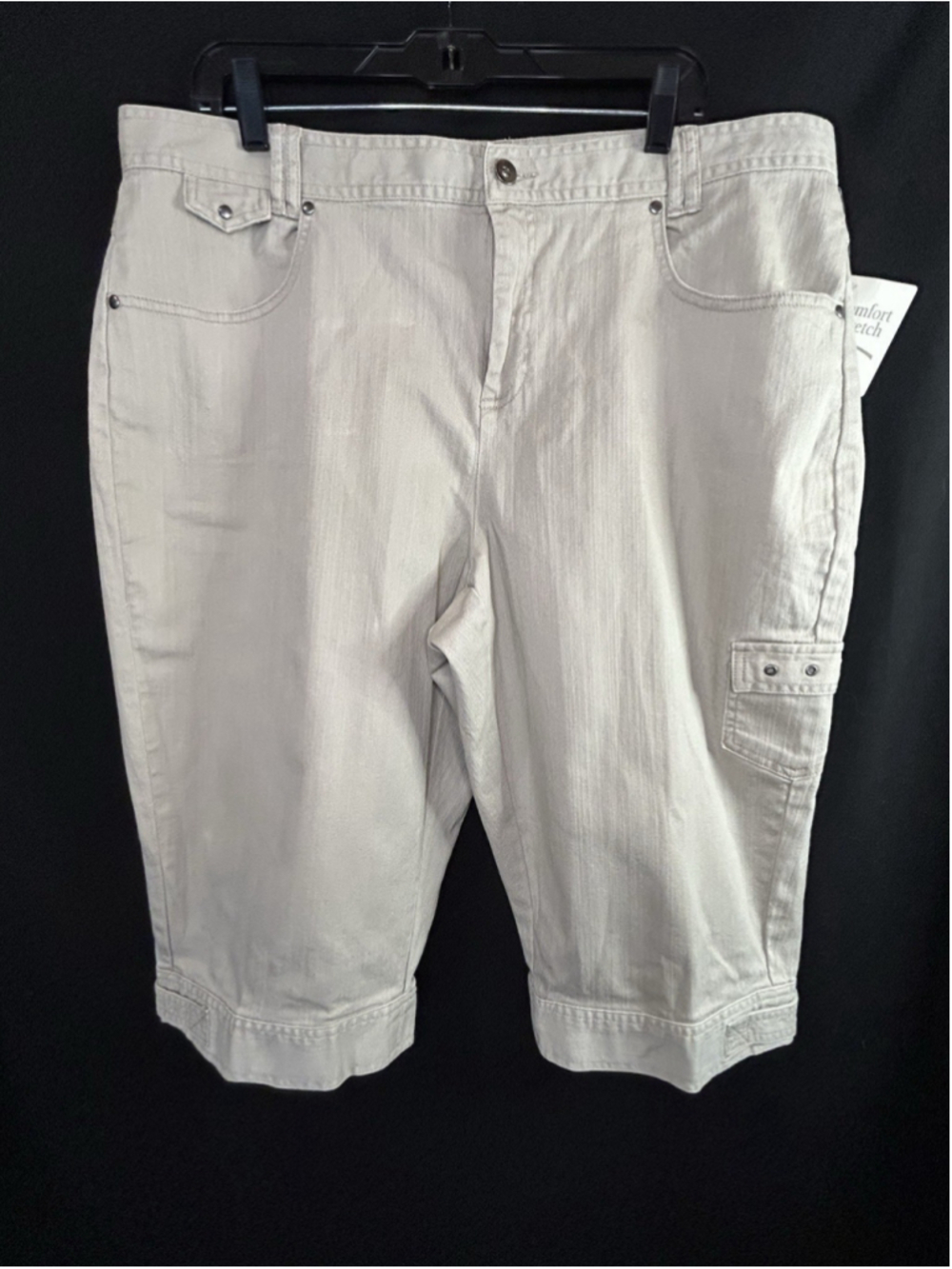 CJ Banks Comfort Stretch Khaki Capri Pants Cargo Pocket Rivets NWT 18W Plus